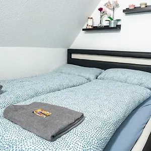  Privatunterkunft #1 Modernes Mit Pool Und Garten