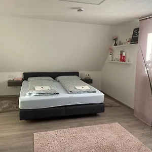  Privatunterkunft #2 Grosses Mit Pool Und Garten