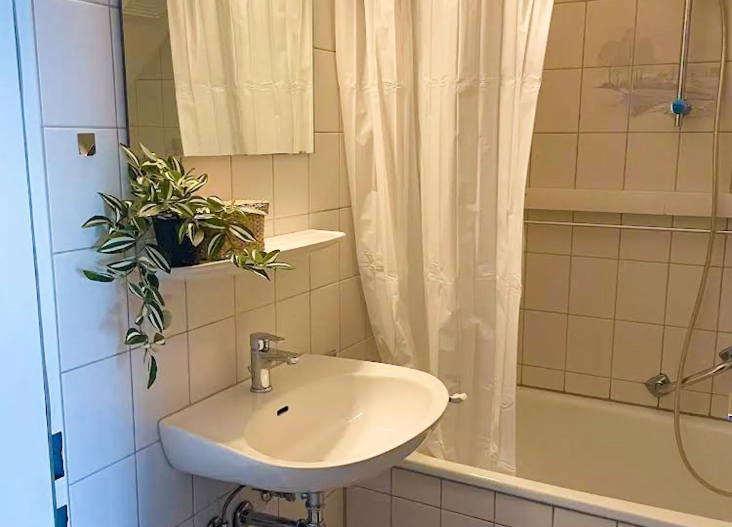 Nami - Robin - Helle Apartments Mitten In Der Stadt Memmingen Germany